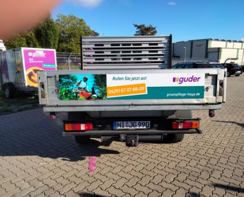 Beschriftung einer Pritsche einfallsgeist Werbeagentur